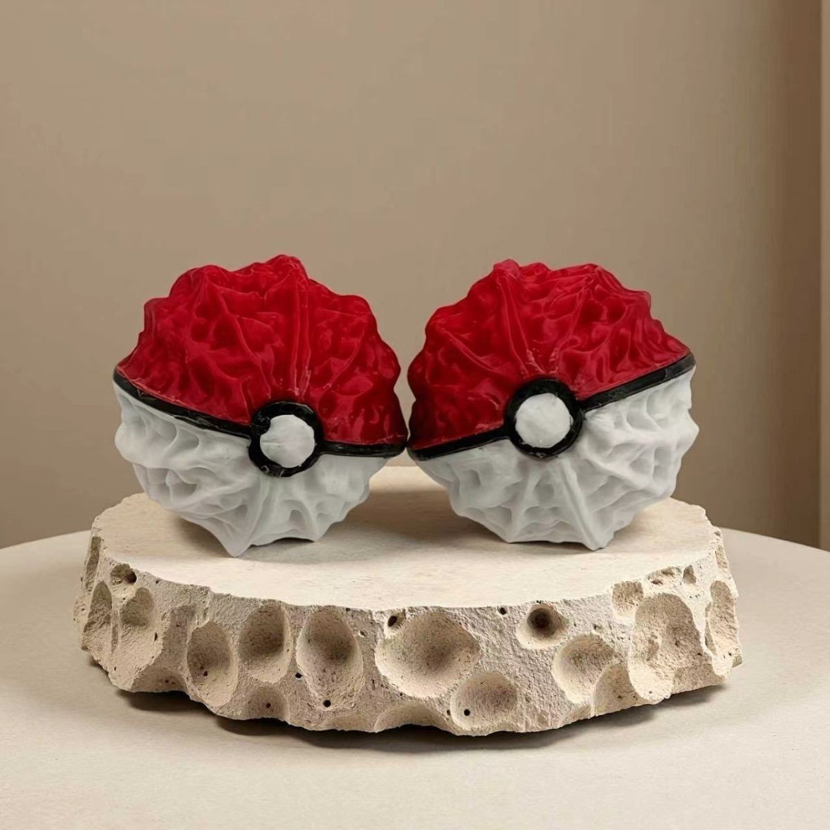 Pokeball Cosplay Prop - Pokemon Pokeball 3D Walnut Red White